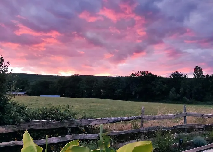 Confort Avec Petit Dejeuner * Varen